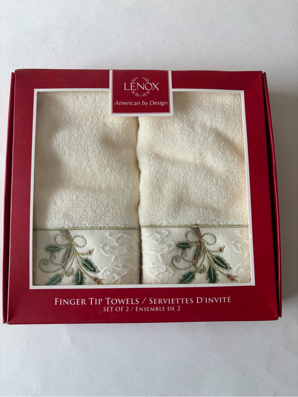 Lenox Ribbon & Holly Finger Tip Towel Set of 2 Christmas Holiday  NIB